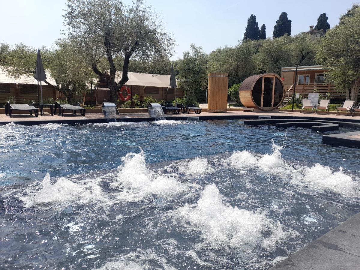 Campeggio Della Colombaia Padenghe sul Garda Bagian luar foto